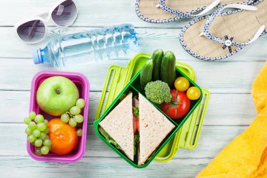 How to Eat Healthy While Traveling: Tips and Tricks